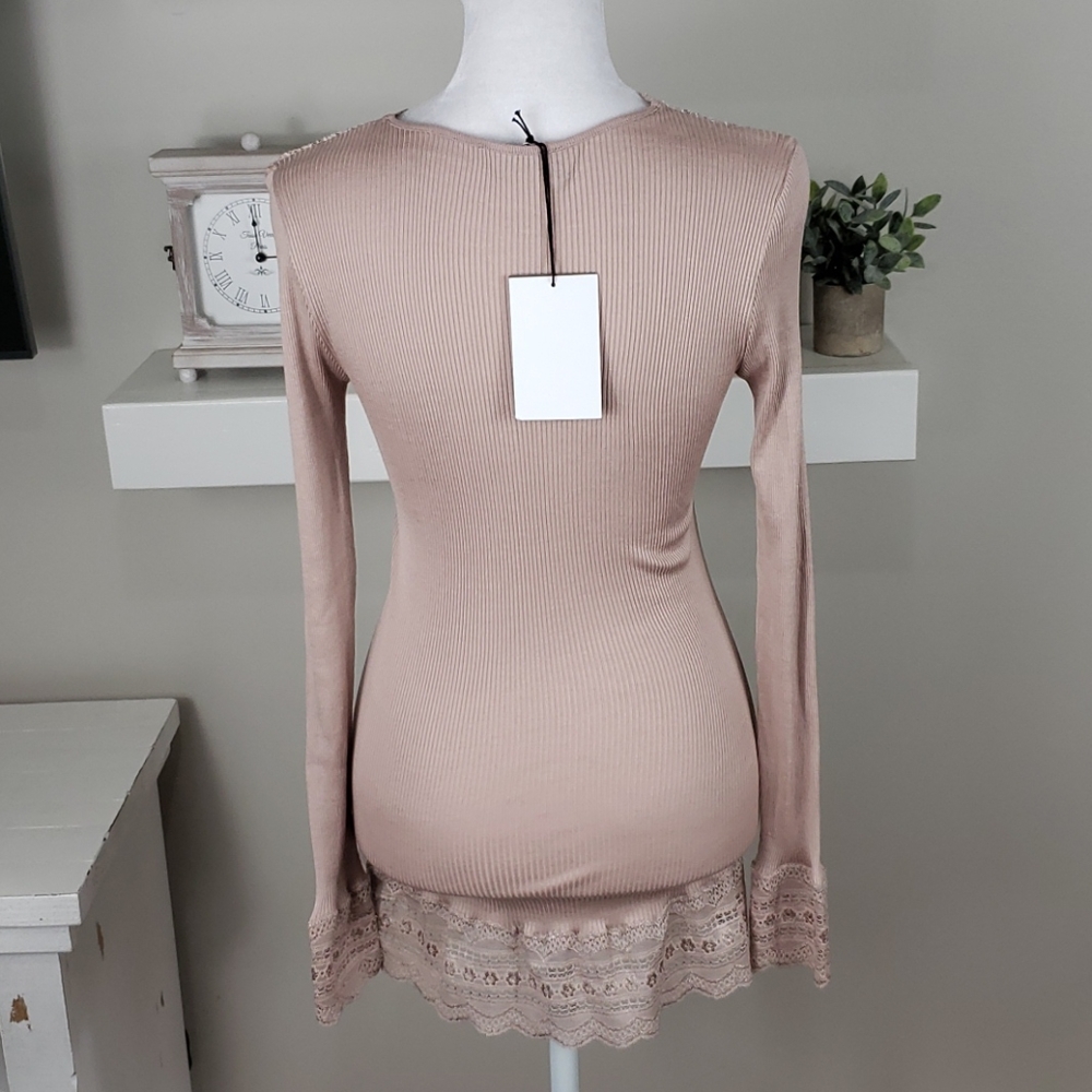 Elegant Lace Trim V-Neck Top - Picture 6 of 12